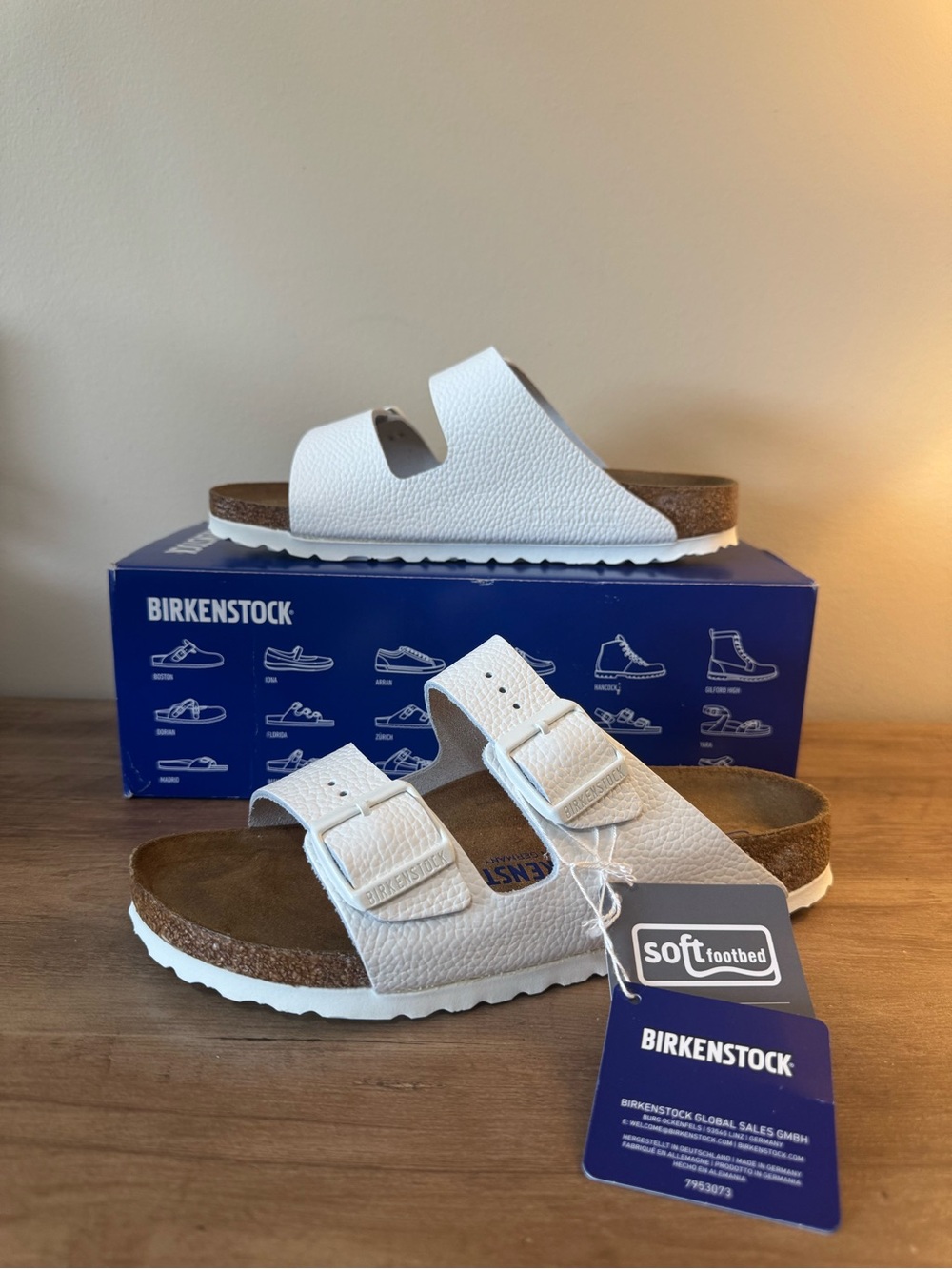 NWT White Birkenstock Arizona Sandal with Soft Footbed